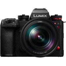 бездзеркальний фотоапарат Panasonic Lumix S1 II kit (24-105mm) (DC-S1M2ME)