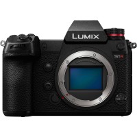 беззеркальный фотоаппарат Panasonic Lumix DC-S1R body (DC-S1REE-K)