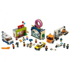 Блоковий конструктор LEGO City Магазин пончиків (60233)